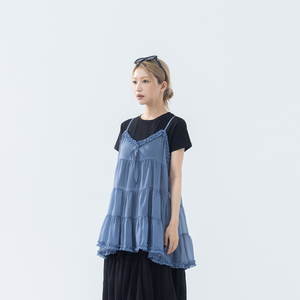 QUEENSHOP 2026春夏新品女装V领荷叶透纱蛋糕罩衫背心-蓝01099516