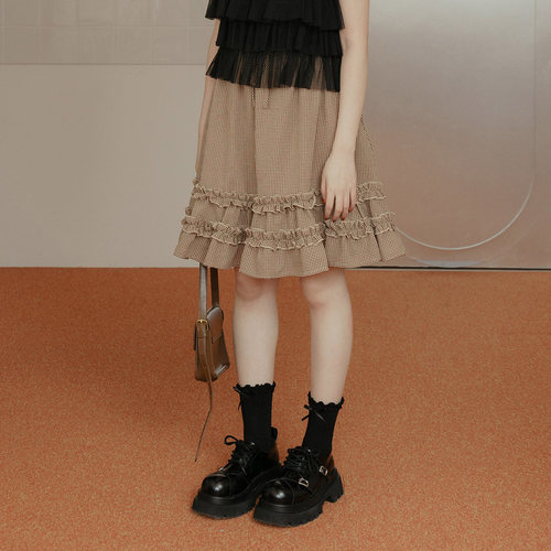 格纹荷叶剪接绑带造型五分裙