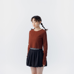 上衣 QUEENSHOP 立體波浪紋理短版 女装 01099134 2026春夏新品