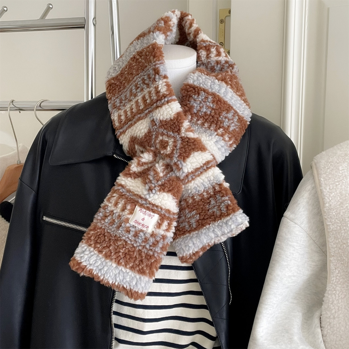 原创款 高克重仿羊羔绒围巾加厚保暖交叉围脖学生秋冬季保暖女士,服饰配件/皮带/帽子/围巾,围巾/丝巾/披肩,淘宝优惠券,粉丝福利购,淘宝优惠卷