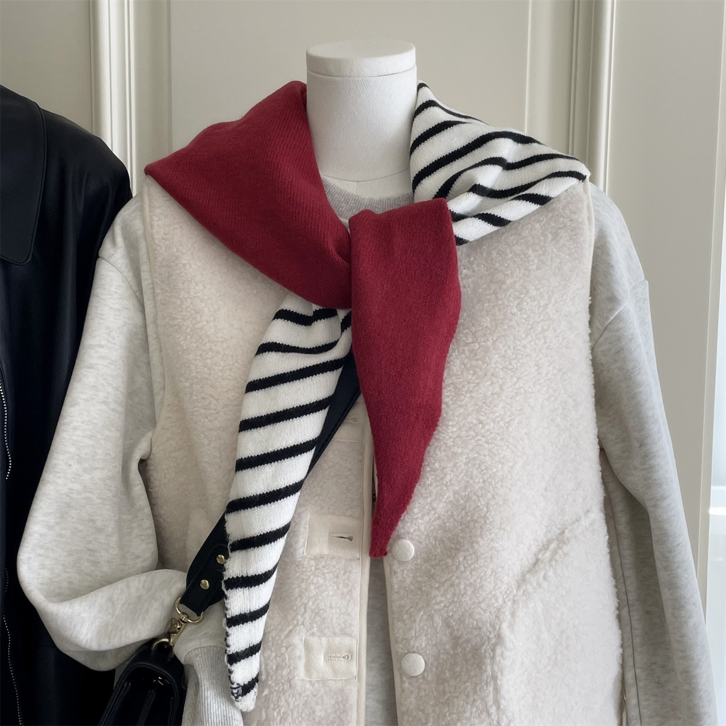 条纹撞色三角披肩红色显白围脖学生女士围巾春秋冬季装饰保暖坎肩,服饰配件/皮带/帽子/围巾,围巾/丝巾/披肩,淘宝优惠券,粉丝福利购,淘宝优惠卷