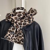 2025SS豹纹针织毛线围巾时髦秋冬季 保暖围脖含羊毛复古女美拉德棕