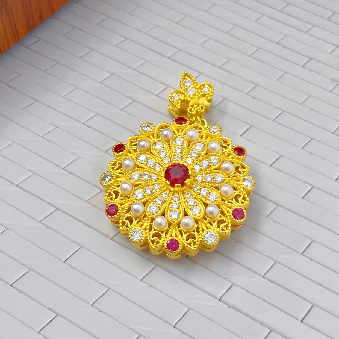 女士黄金999精工珍珠宫廷花丝吊坠日常高级感轻奢花舞之心吊坠