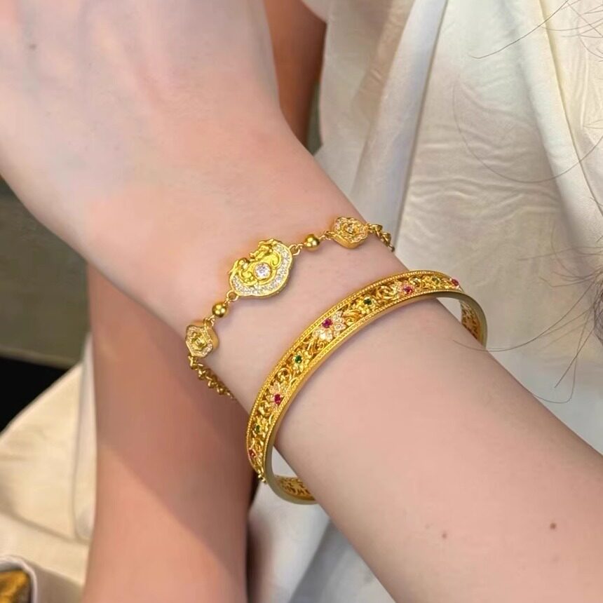 黄金女手镯足金999繁花盛开手镯红蓝点钻田园风手镯证书支持复检