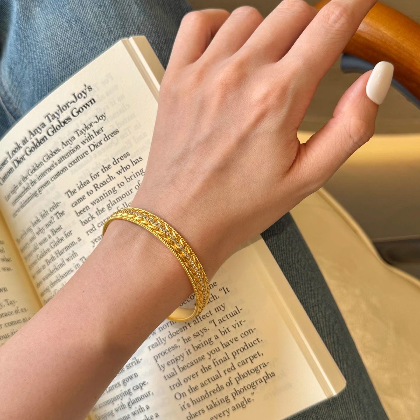 黄金手镯女足金999麦穗镯子典雅复古镶嵌莫桑钻带证书礼盒可复检