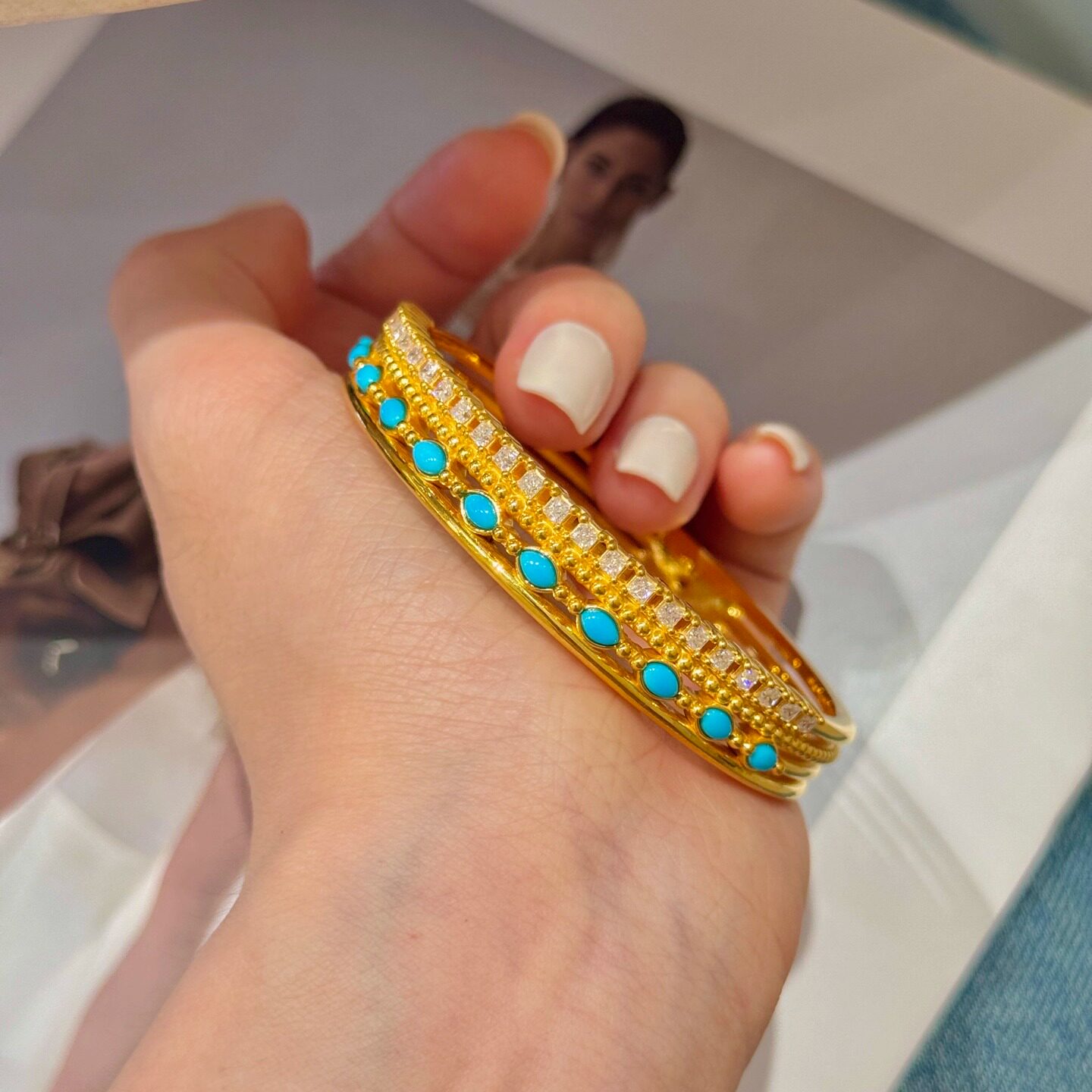 黄金5D女手镯新款足金999镶嵌美松莫桑钻女镯子百搭真金支持复检