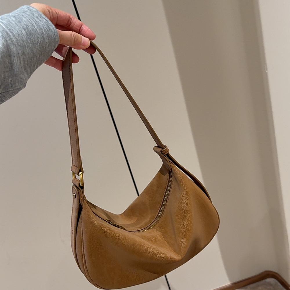 法棍包邮差小包女简约百搭小众