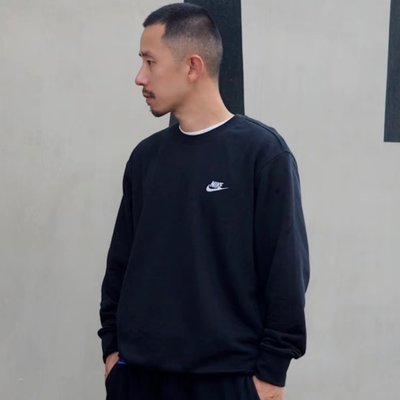 耐克圆领男女刺绣运动卫衣套头衫