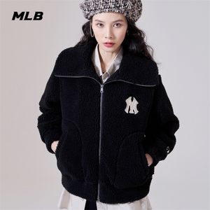 MLB男女同款NY翻领羊羔绒外套