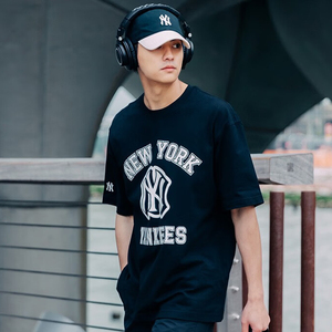 MLB情侣款短袖男女NY学院风复古印花运动休闲宽松T恤3ATSV0233