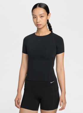 26新款Nike耐克女子短袖UNIVERSA DRI-FIT速干圆领运动T恤IO1272