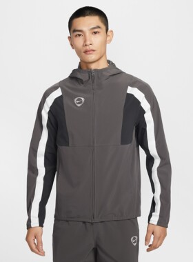 26新款Nike耐克男子外套防泼水梭织连帽足球健身运动夹克IF1529