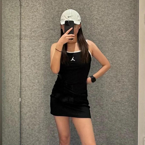 Jordan女款AJ小标刺绣紧身连衣裙