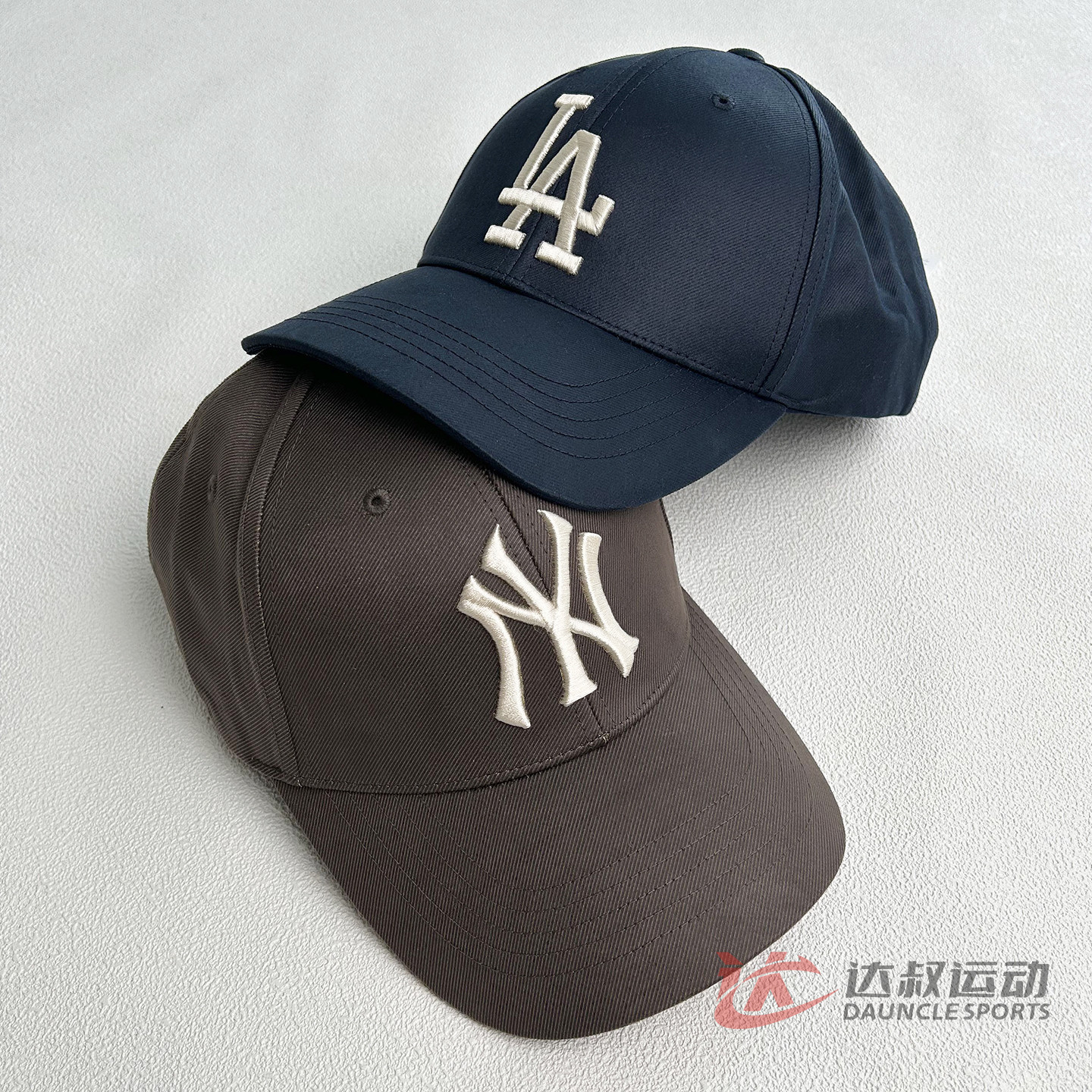 25新款MLB情侣棒球帽男女NY大标刺绣硬顶运动帽鸭舌帽3ACPB095N