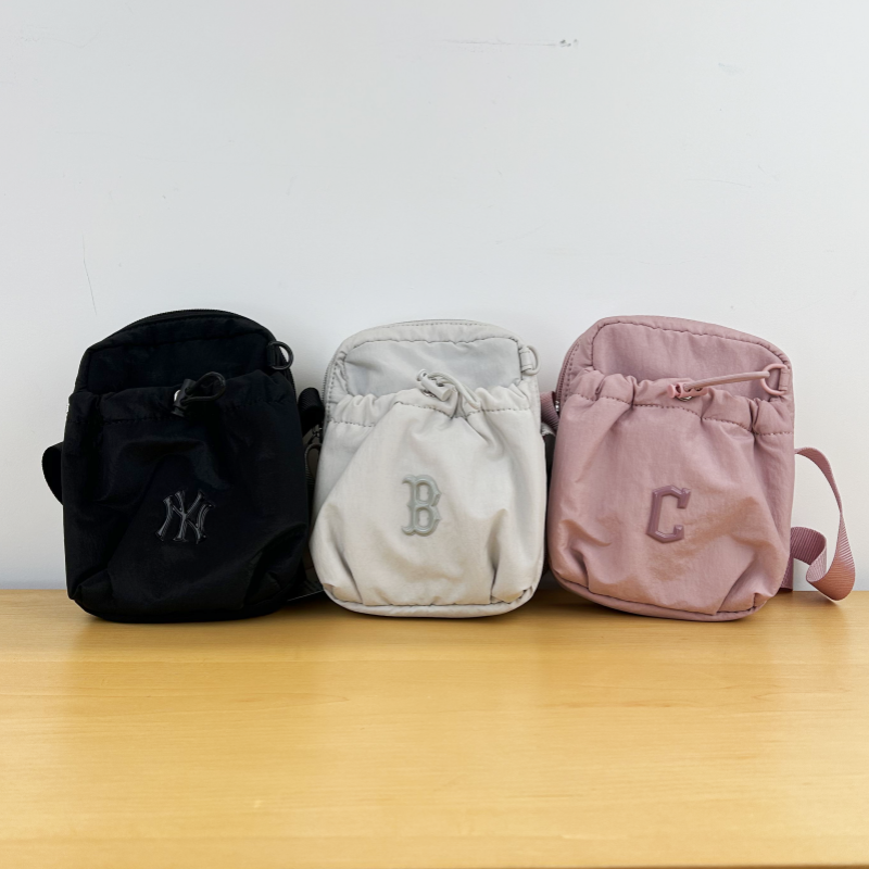 MLB情侣NY小标抽绳可调节斜挎包