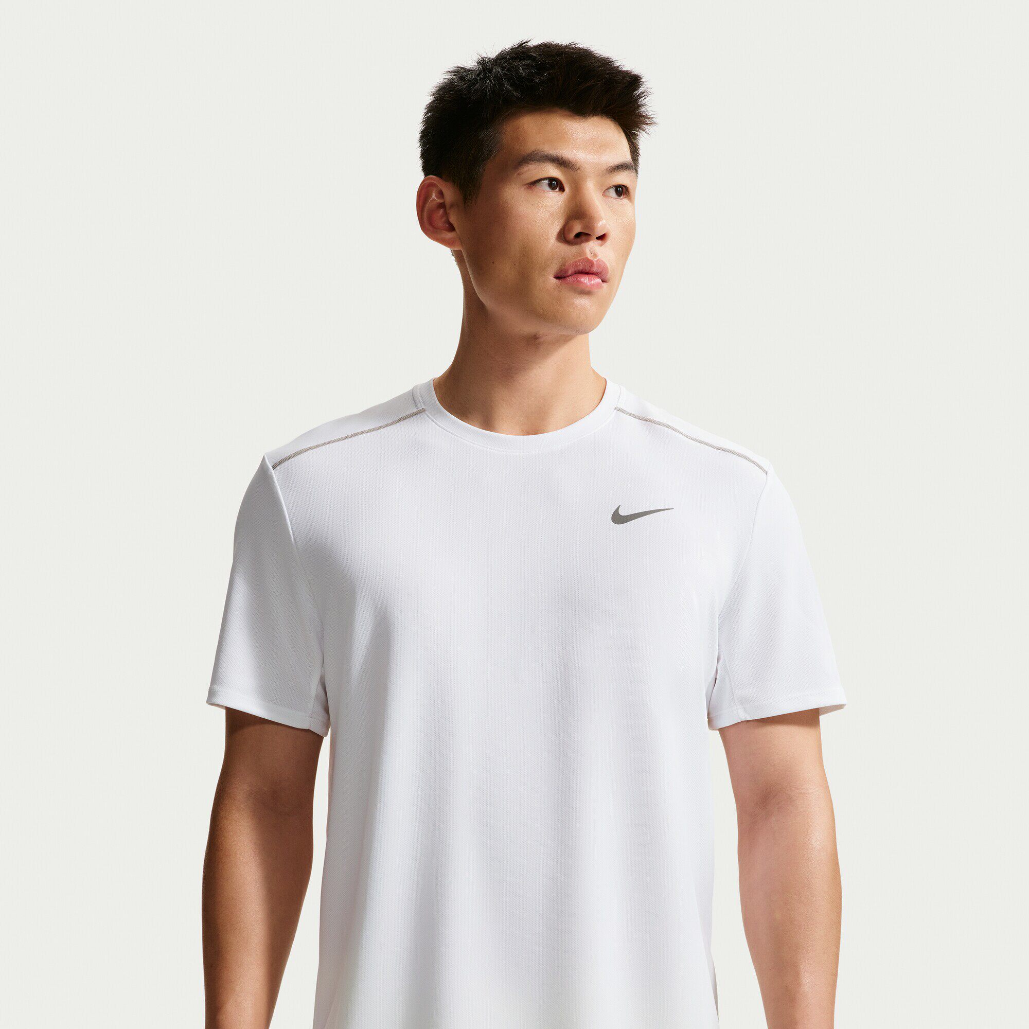 26新款NIKE耐克男子运动短袖速干