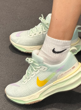 25新款Nike耐克女子跑步鞋INVINCIBLE 3公路透气轻便运动鞋HF5729