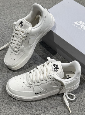 25新款Nike耐克女子板鞋空军一号AIR FORCE 1低帮运动鞋HF1058