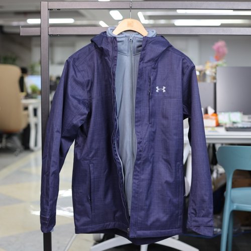 UA男三合一连帽冲锋衣运动夹克