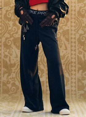 26新款Nike耐克女子长裤马年限定脱缰系列针织阔腿运动裤IQ3829