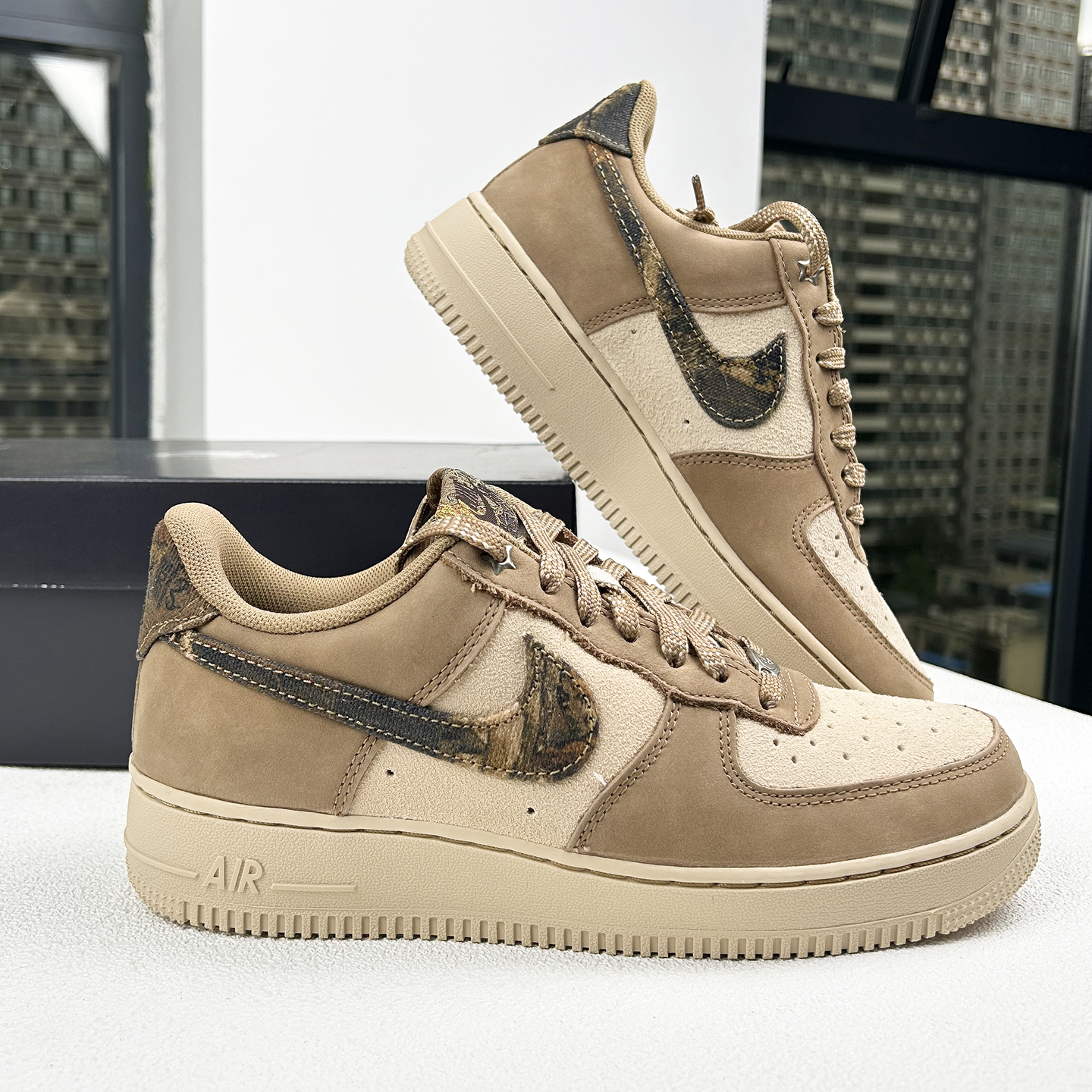 Nike耐克男子空军一号翻毛皮板鞋