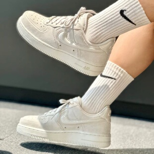 25新款Nike耐克板鞋女子AF1空军一号复古低帮运动休闲鞋HV4406