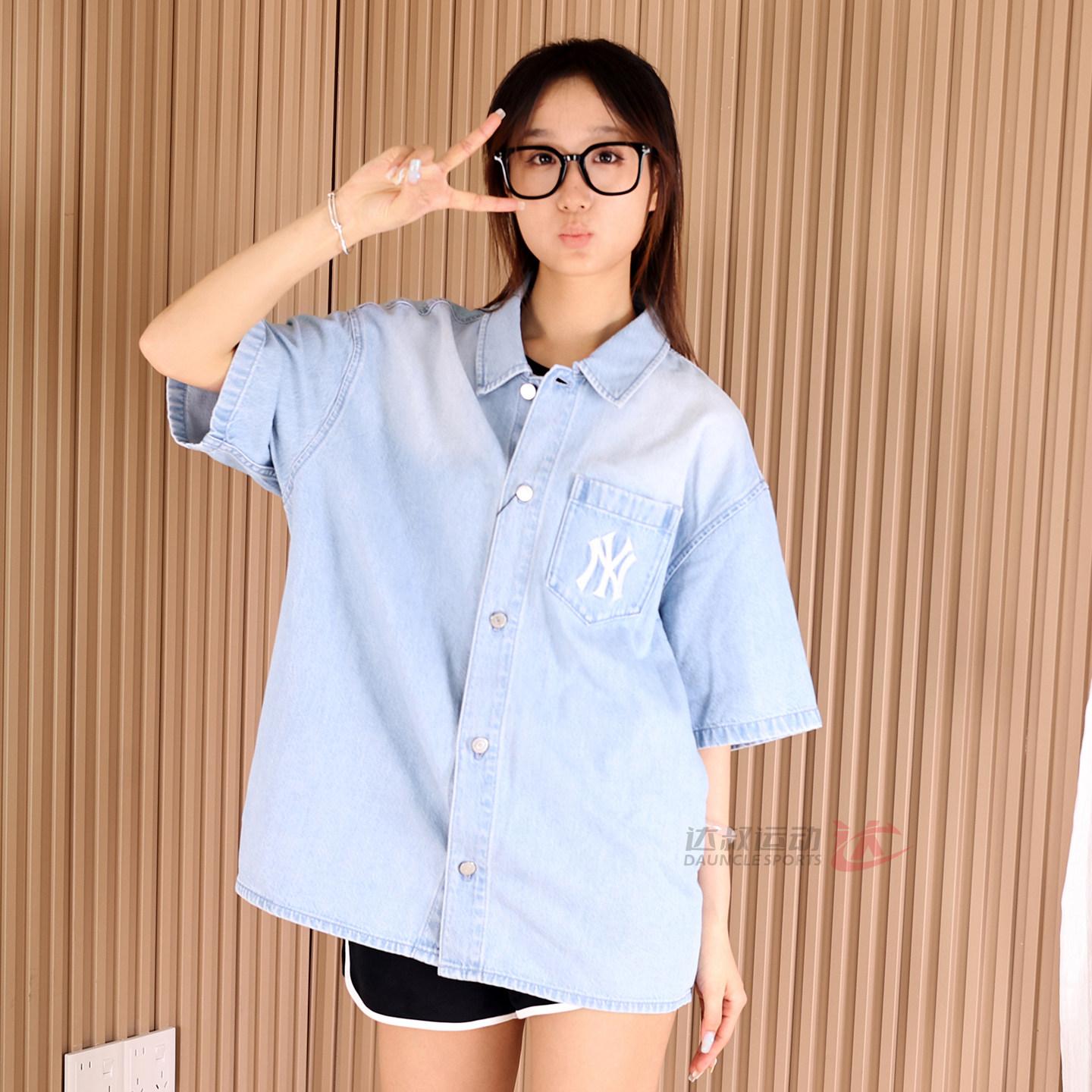 26新款MLB情侣牛仔衬衫男女NY宽松休闲短袖翻领运动外套3ADRB1063