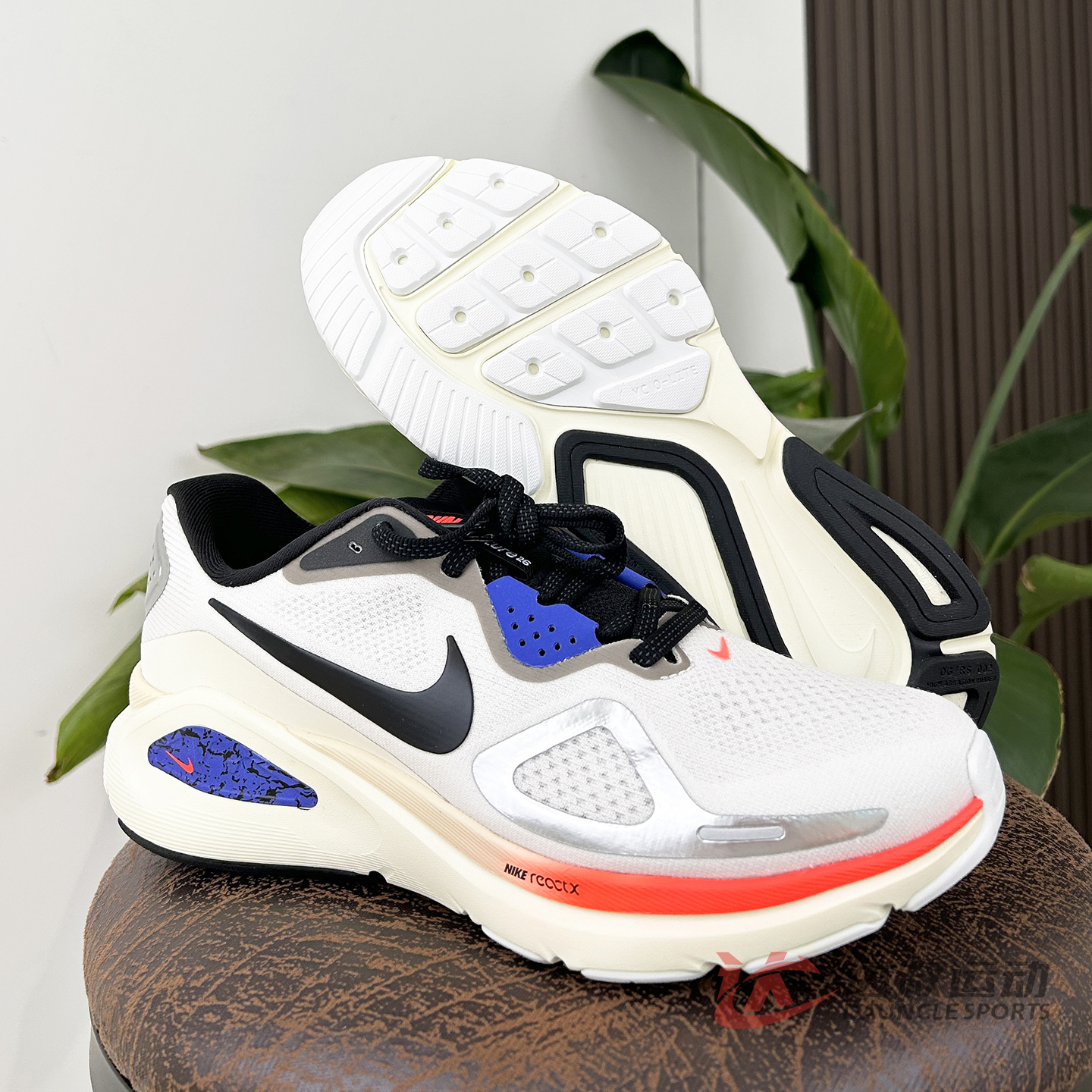 Nike耐克男子稳程轻便专业跑步鞋