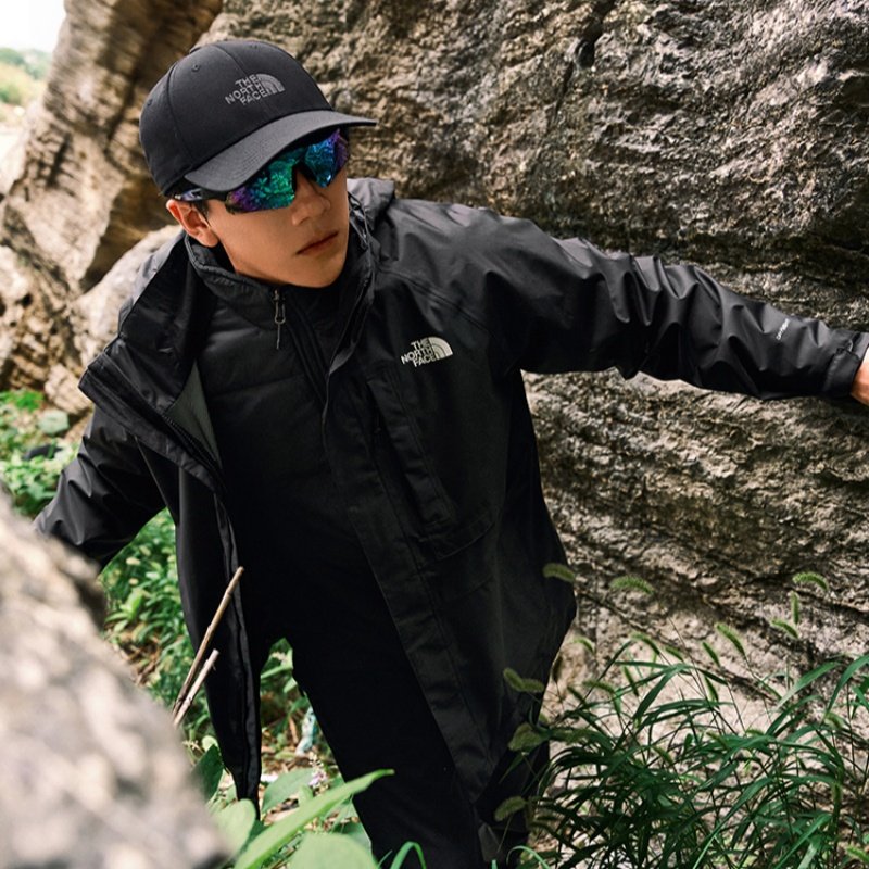 25新款TheNorthFace北面冲锋衣男户外防水棉服三合一保暖外套8GJX