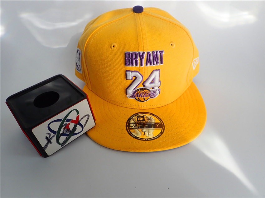 KOBE科比布莱恩特亲笔签名帽子NBA洛杉矶湖人队收藏