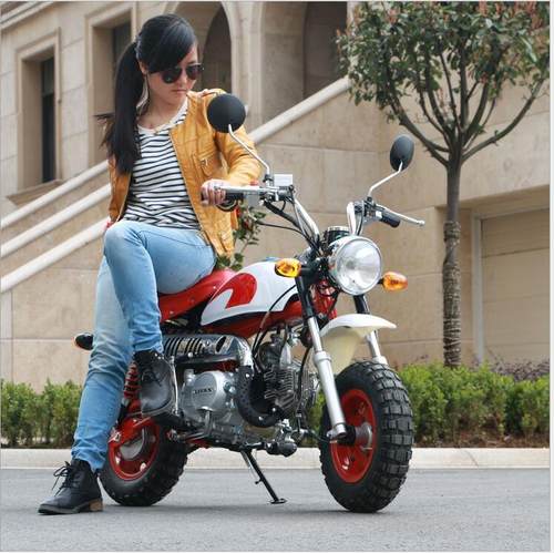 复古电动跑车迷你摩托车