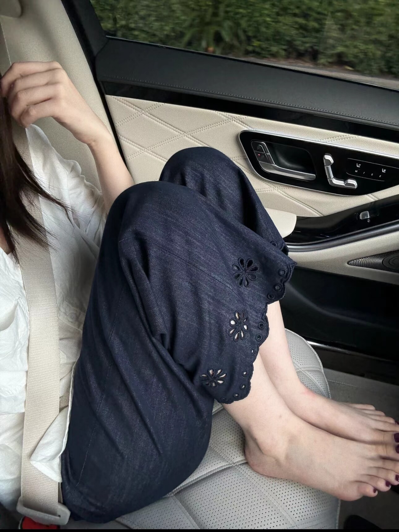 欧洲站2026春夏新款设计师款小众百搭显瘦蕾丝拼接九分裤直筒裤女