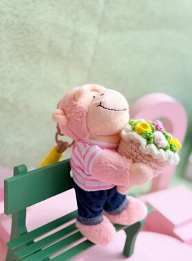 伴手礼大嘴猴挂饰包包挂件车挂手捧花婚礼装饰告白生日毕业礼物
