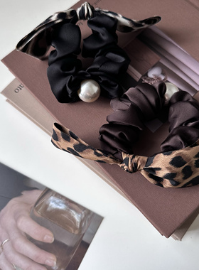 韩国进口秋冬新款豹纹蝴蝶结肠圈优雅百搭珍珠丸子头发圈头绳ins