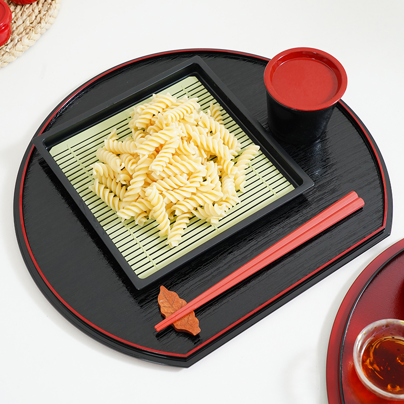日本进口传统漆器半月盘一人食日式托盘半圆形红黑双面用茶盘