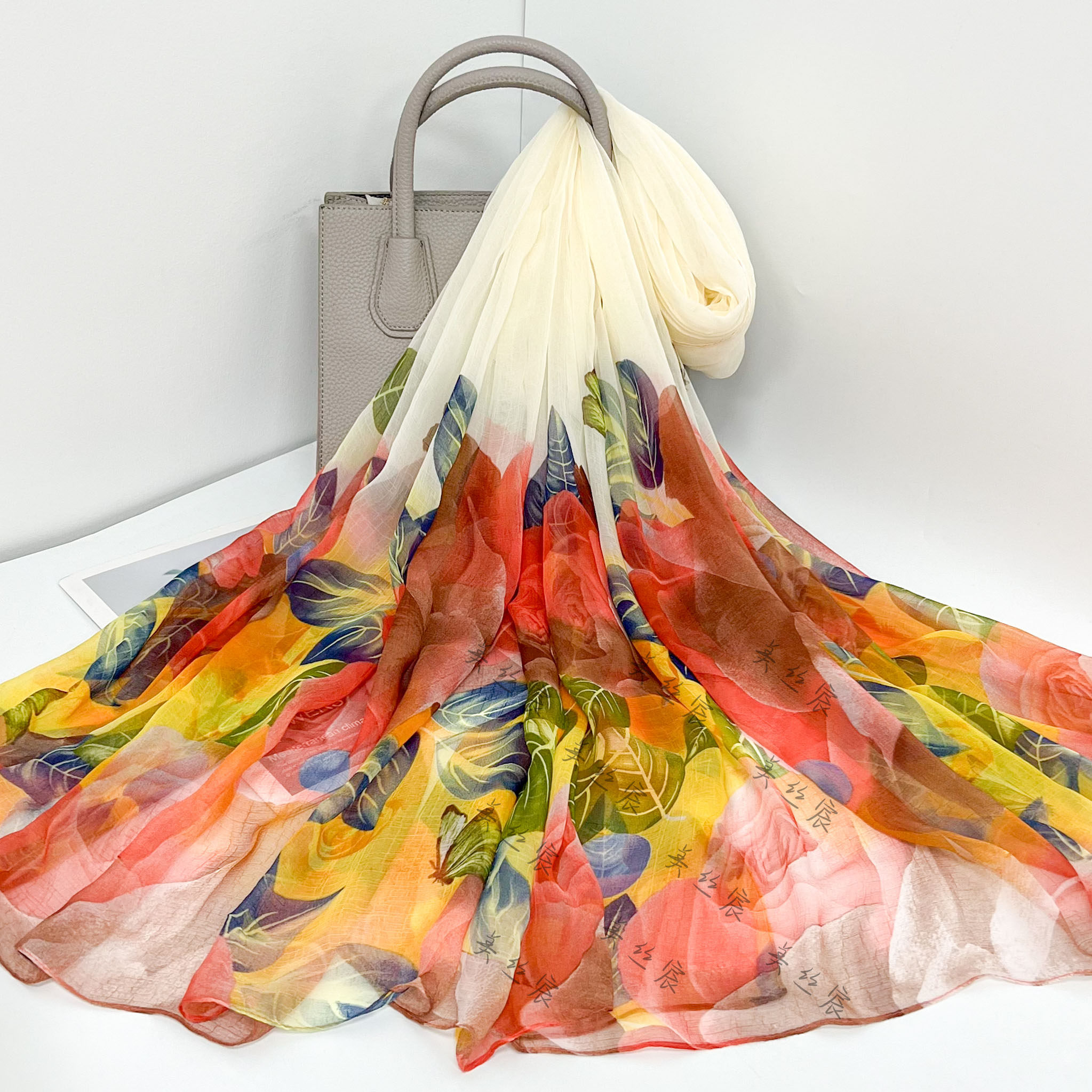 美丝宸夏季新款 玫瑰花语140*180旅游度假大尺寸丝巾沙滩巾防晒