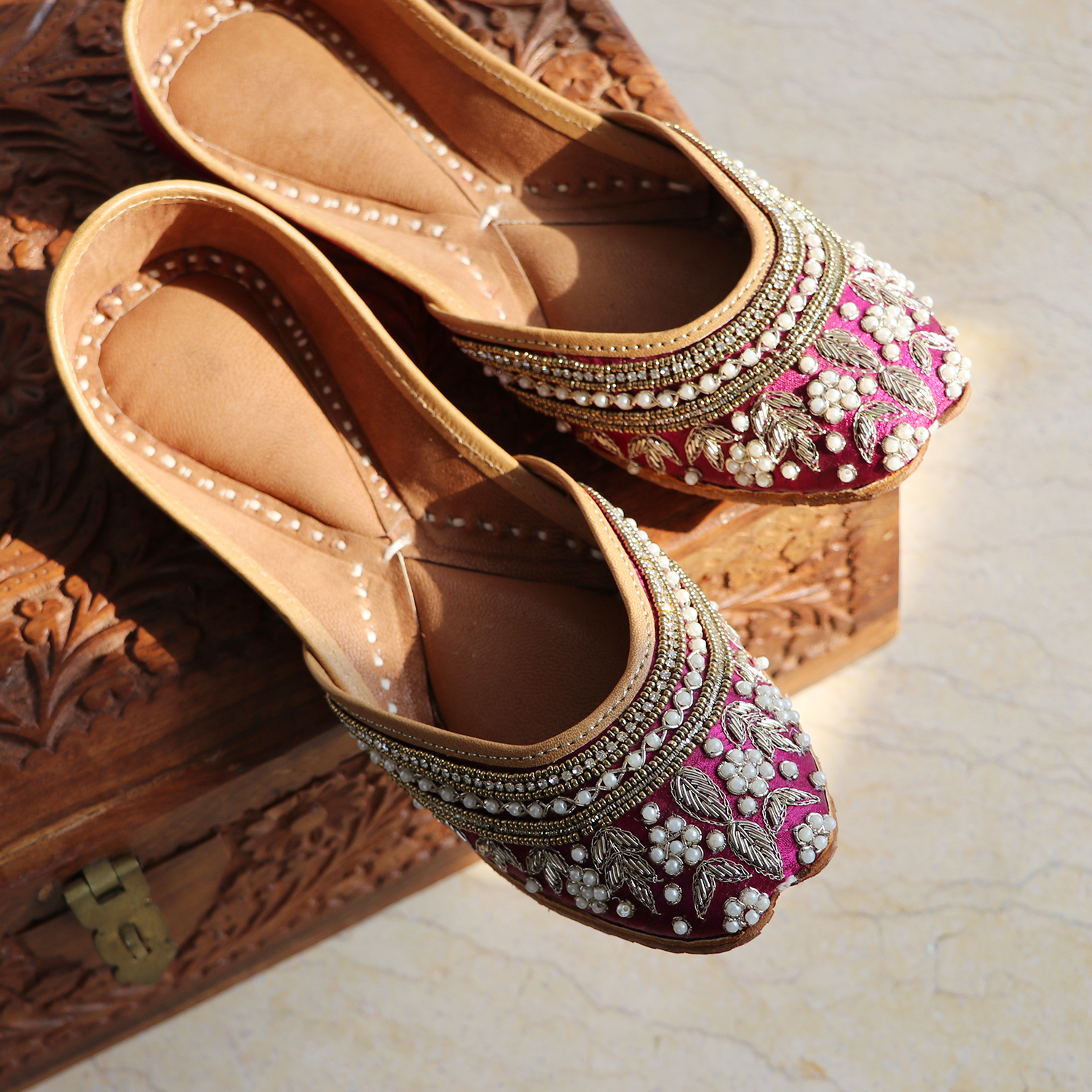 如梦如幻的紫绽放足尖