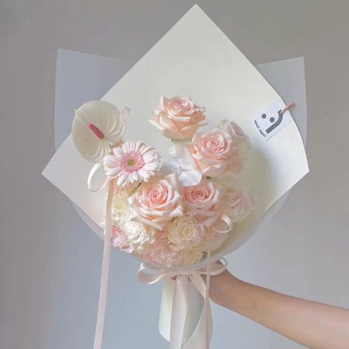 白色硬卡纸硬挺花束鲜花包装纸