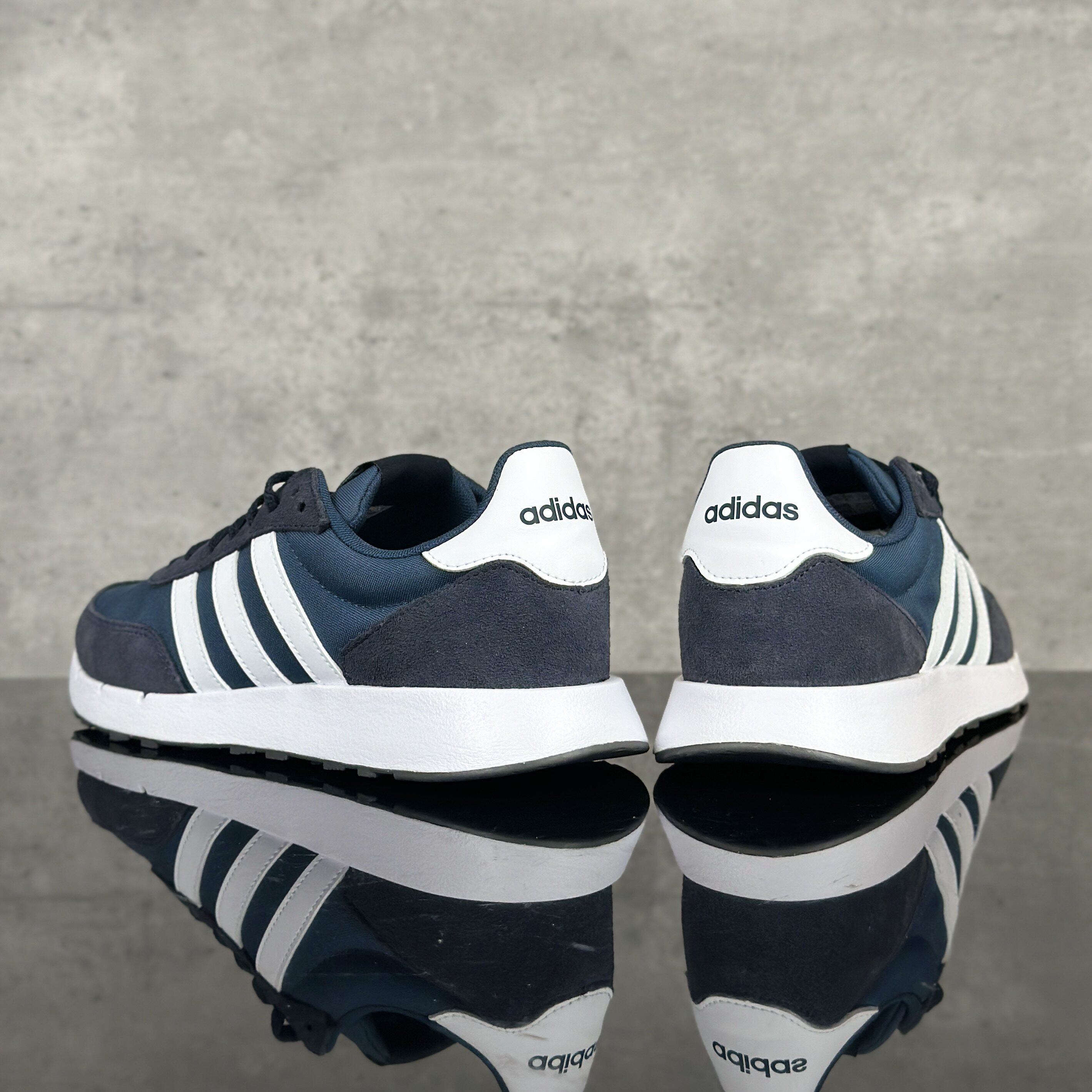 Adidas阿迪达斯正品秋冬季26年新款男鞋运动舒适跑步鞋JS3022