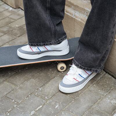 阿迪达斯男鞋ADIMATIC春季防滑运动休闲拼色复古低帮滑板鞋IH3265