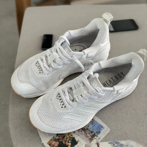 【吴艳妮同款】Adidas力量训练鞋