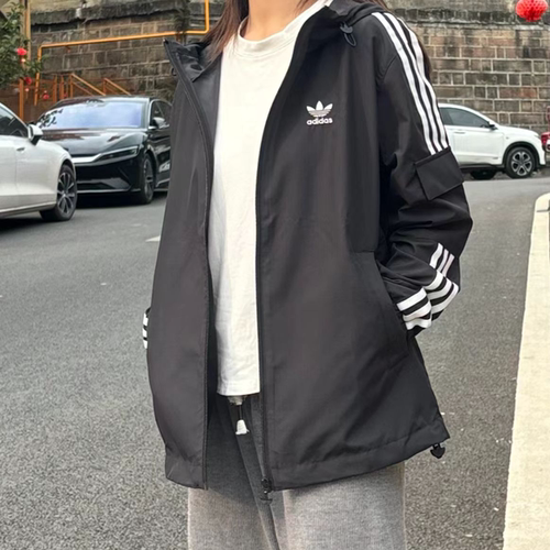 阿迪达斯三叶草经典外套男女三条杠连帽梭织休闲运动服夹克KB1945
