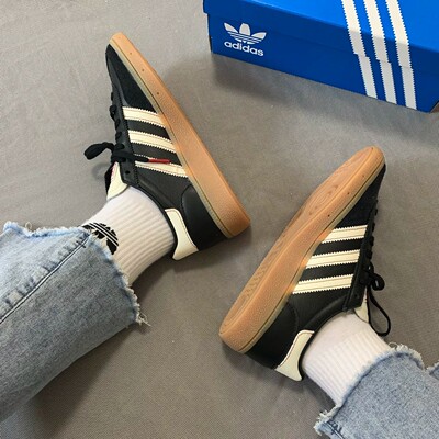 adidas阿迪达斯三叶草T头鞋2026春季男女鞋HANDBALL德训鞋JH6397