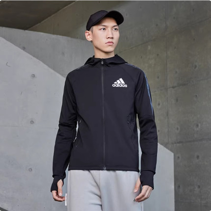 adidas阿迪达斯正品男子运动休闲跑步健身连帽防风夹克外套GV5302