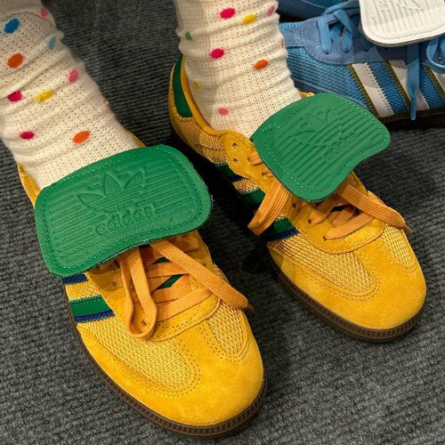 Adidas/阿迪达斯女士经典运动鞋