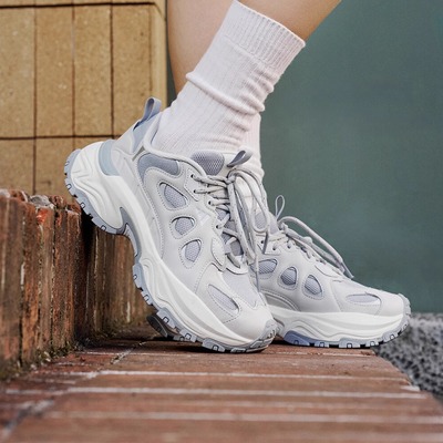 阿迪达斯女鞋复古经典运动老爹鞋