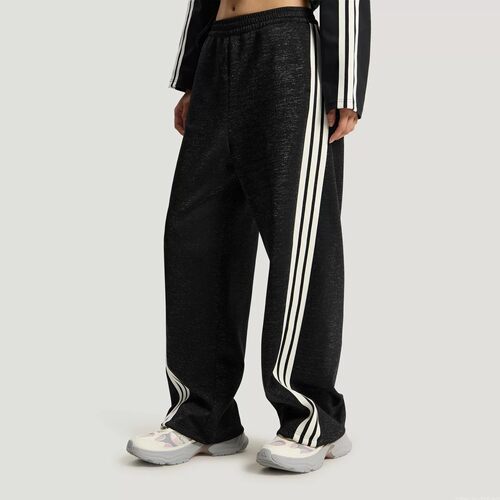 Adidas阿迪达斯女裤2026秋款运动休闲透气速干直筒宽松长裤KC1492