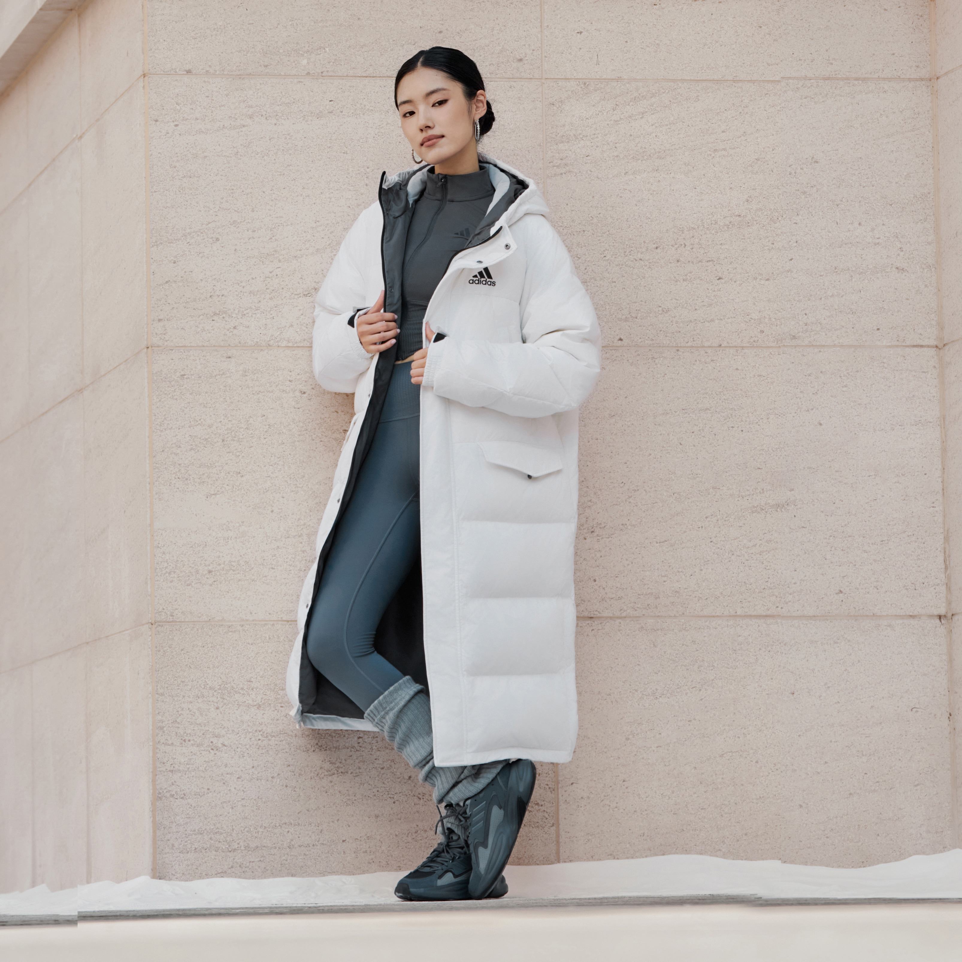 阿迪达斯女子防风保暖连帽羽绒服