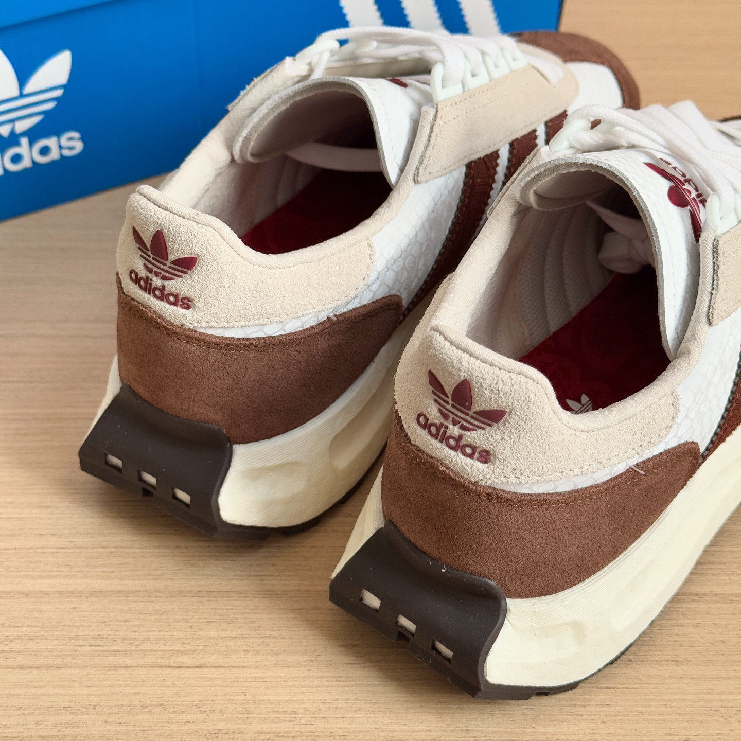 流光风 阿迪达斯三叶草 RETROPY E5复古boost 运动鞋男女款JP8552 - 实物图