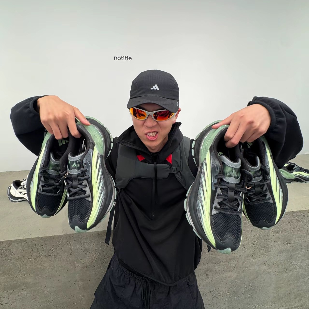 Adidas/阿迪达斯跑步鞋男款图片